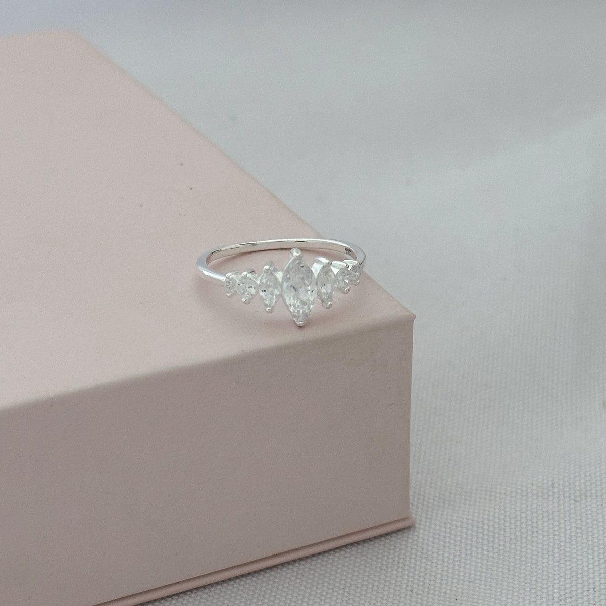ANEL NAVETE DEGRADÊ CRISTAL