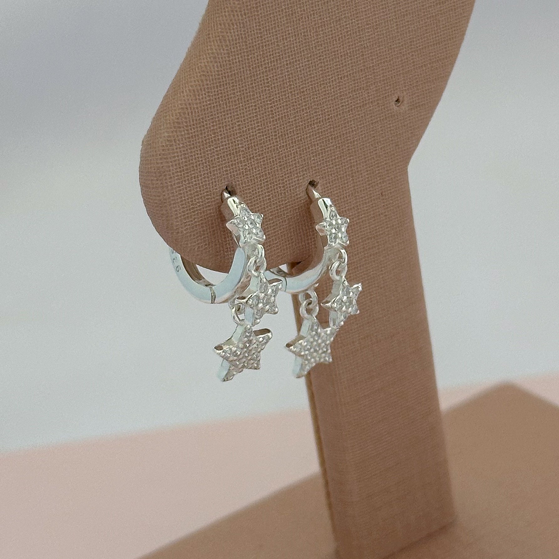 ARGOLA ESTRELAS PENDENTES 2X12MM