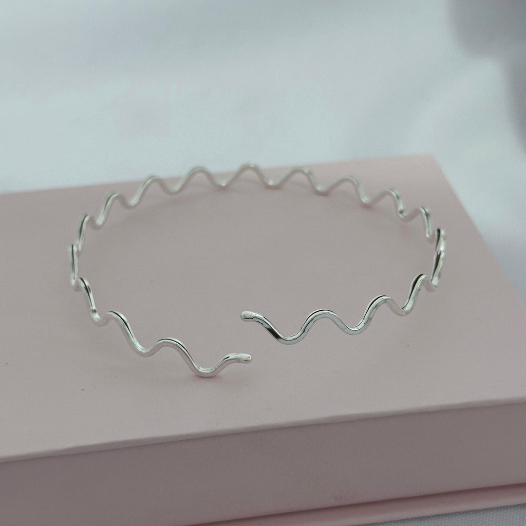 BRACELETE ANTEBRAÇO ONDULADO