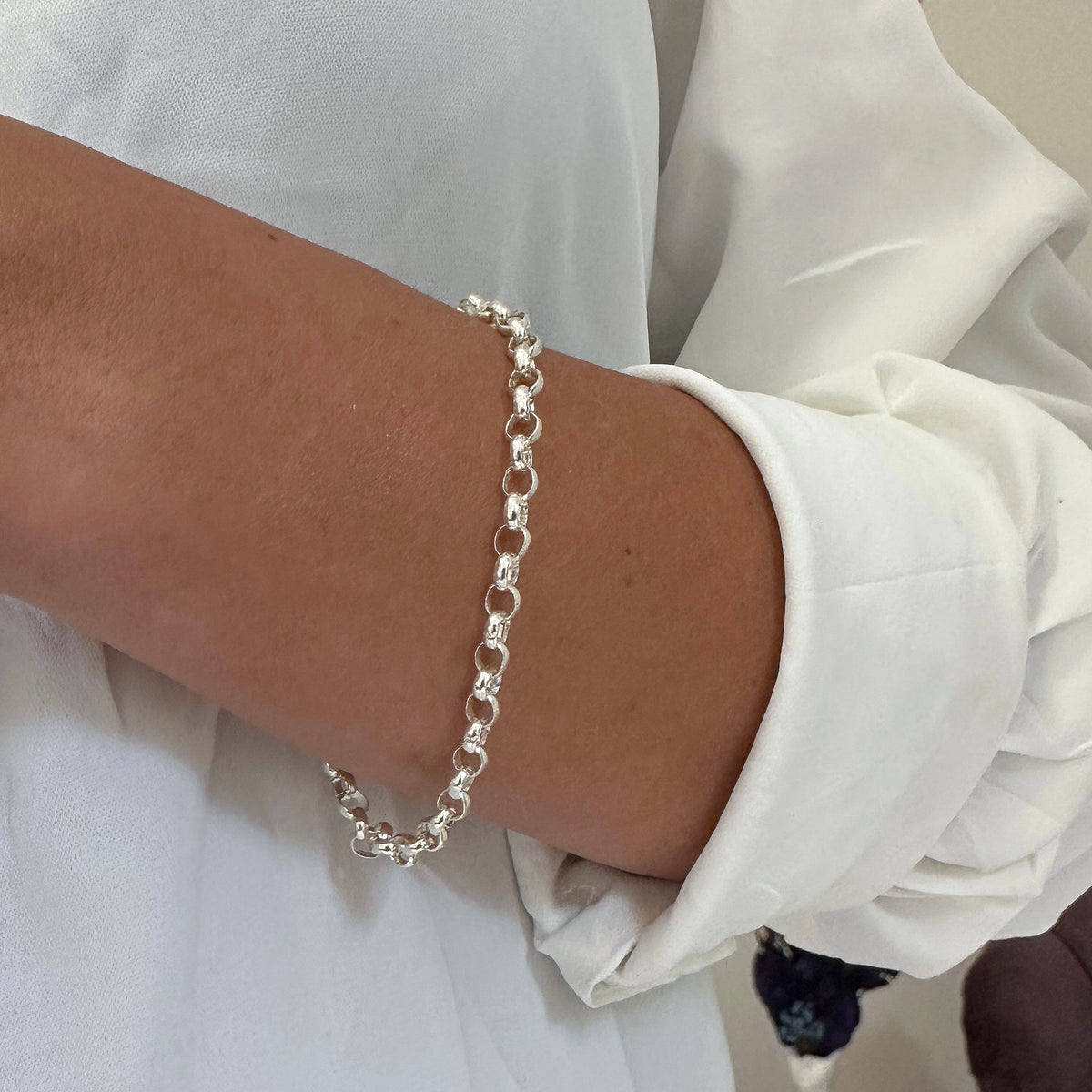 PULSEIRA ELO PORTUGUES 4MM 18,5CM
