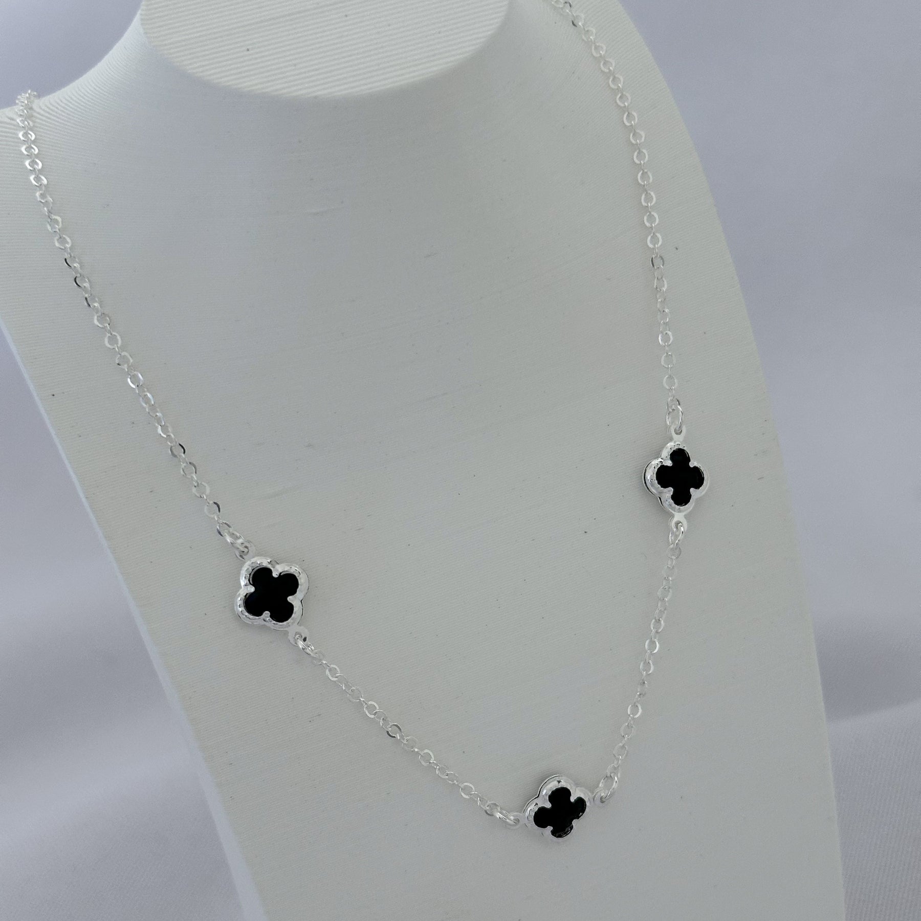 CHOCKER TREVOS PRETO 10MM - 40CM