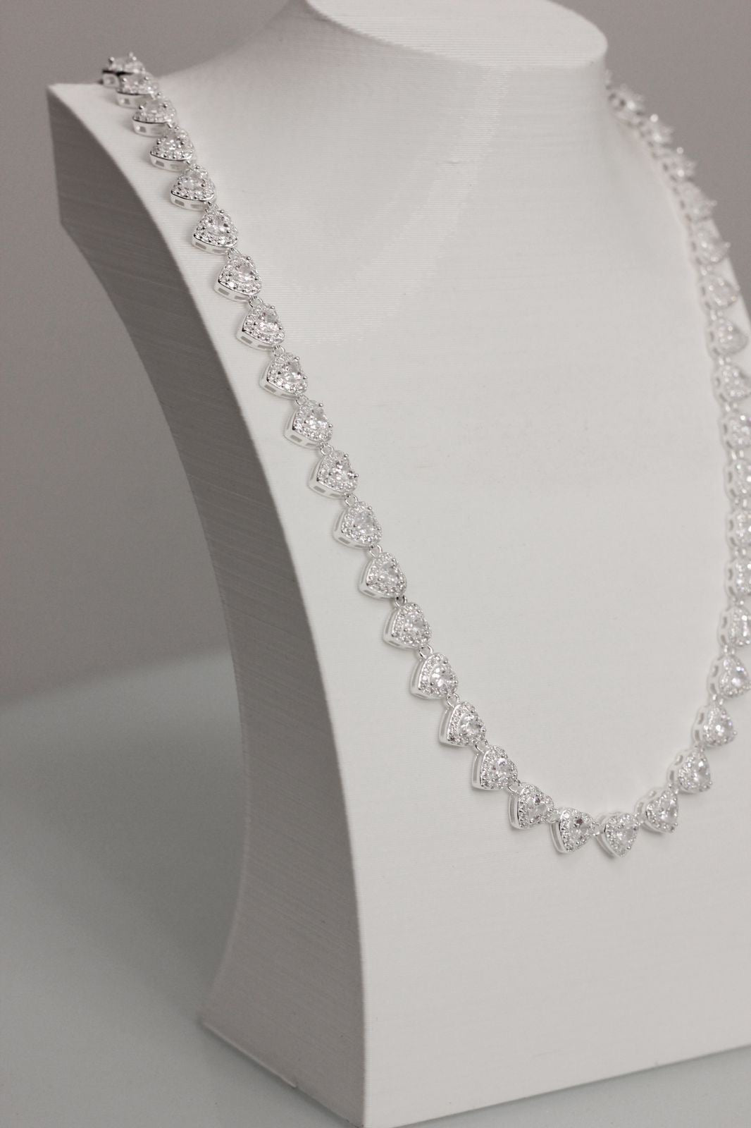 COLAR SWAROVSKI CORAÇÃO F. GAVETA 40+2CM