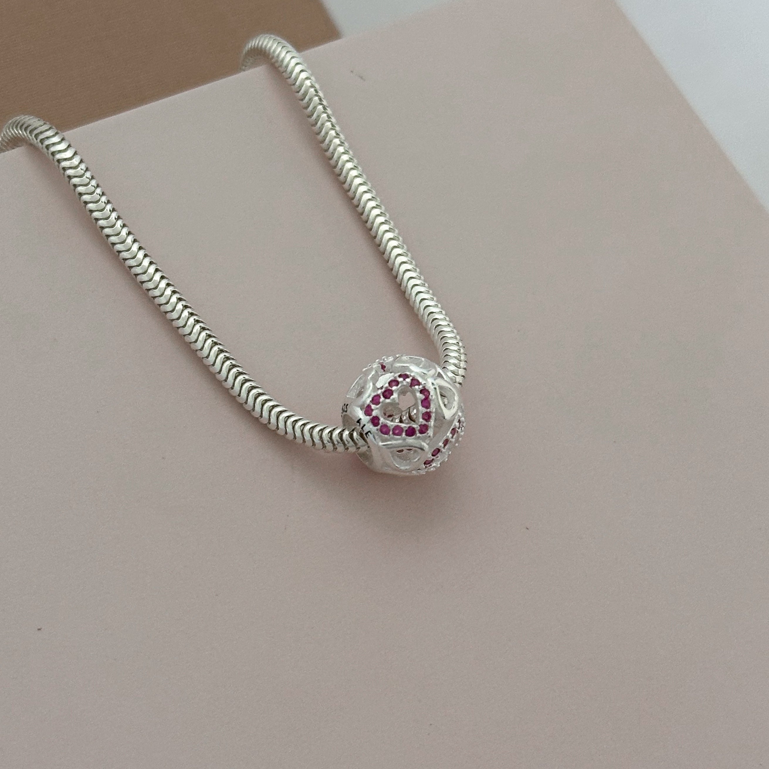 BERLOQUE CORAÇÕES ROSA PANDORA