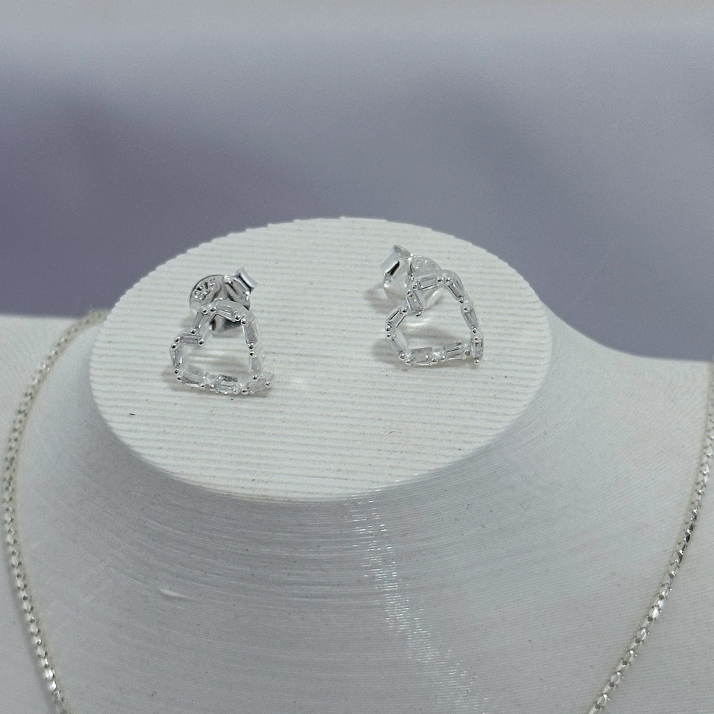 CONJUNTO CORAÇAO VAZ. CRV. BAGUETES CRISTAIS ( BRINCO + PINGENTE )
